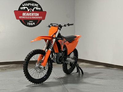 2025 KTM 450 SX-F - Photo 2