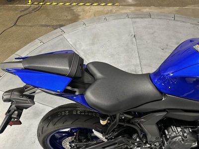 2025 Yamaha YZF-R7 - Photo 11