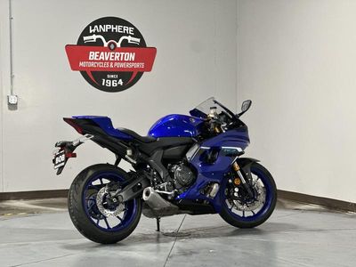 2025 Yamaha YZF-R7 - Photo 6