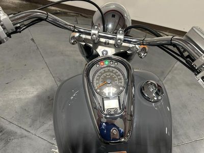 2025 Suzuki Boulevard C50 - Photo 12