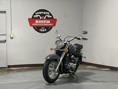 2025 Suzuki Boulevard C50 - Photo 3