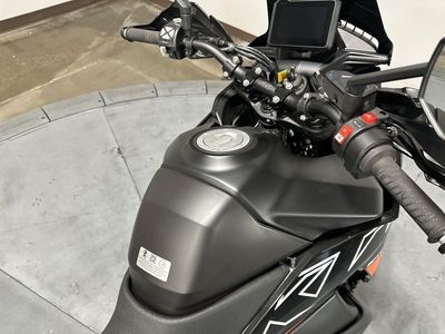 2024 KTM 890 SMT - Photo 15