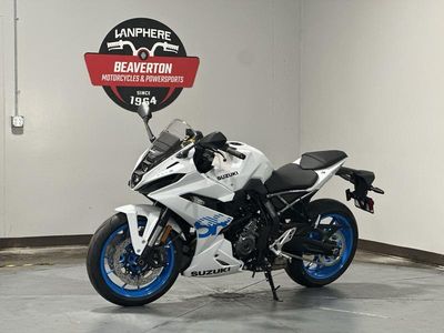 2026 Suzuki GSX-8R - Photo 3