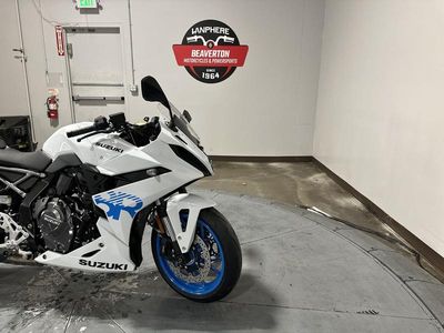 2026 Suzuki GSX-8R - Photo 10