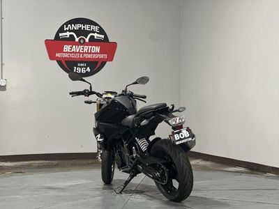 2024 BMW G 310 R Triple Black - Photo 3