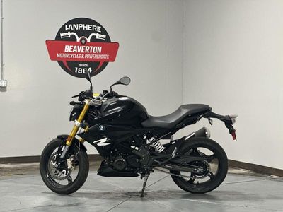 2024 BMW G 310 R Triple Black - Photo 9