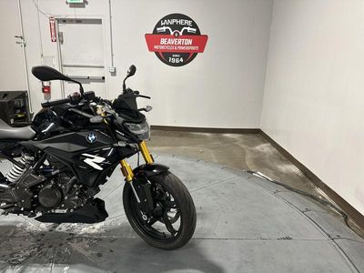 2024 BMW G 310 R Triple Black - Photo 10