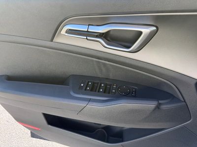2026 Kia Sportage Hybrid - Photo 14