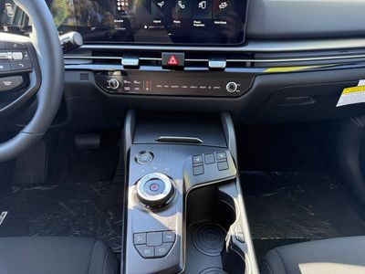 2026 Kia Sportage Hybrid - Photo 10