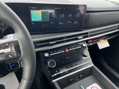 2025 Hyundai Santa Fe - Photo 8