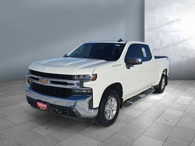 2020 Chevrolet Silverado 1500 — front three-quarter view