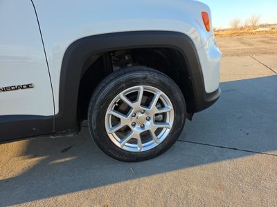 2021 Jeep Renegade — photo 12 view