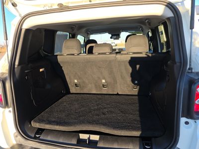 2021 Jeep Renegade — photo 9 view
