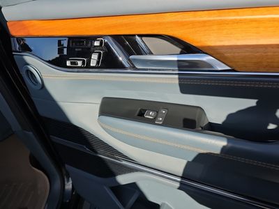 2022 Jeep Grand Wagoneer - Photo 7