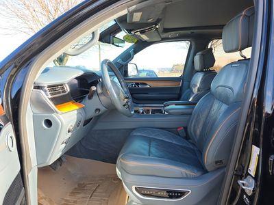 2022 Jeep Grand Wagoneer - Photo 8