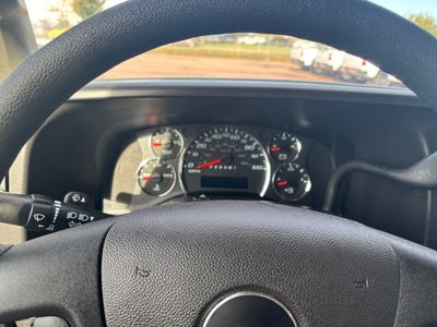 2025 Chevrolet Express Passenger — photo 12 view