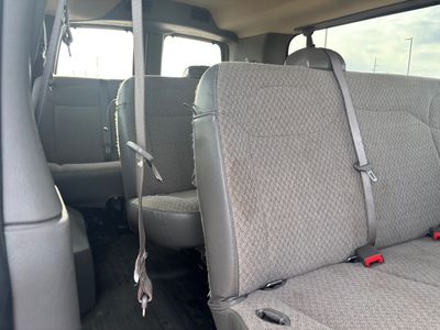 2025 Chevrolet Express Passenger — photo 7 view