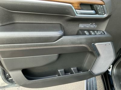 2022 Chevrolet Silverado 1500 — photo 11 view