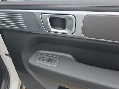 2026 Hyundai Santa Fe - Photo 8