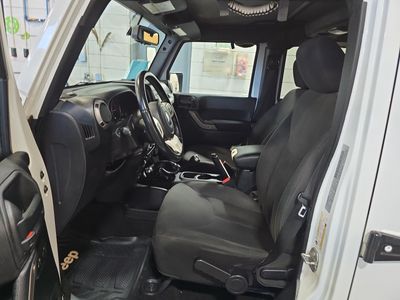 2016 Jeep Wrangler Unlimited — photo 15 view