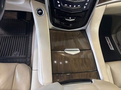 2020 Cadillac Escalade - Photo 8