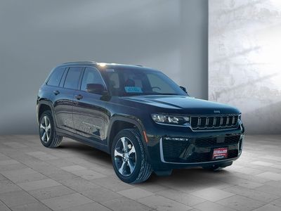 2026 Jeep Grand Cherokee — front three-quarter view