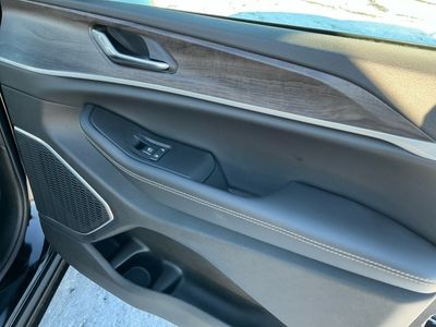 2026 Jeep Grand Cherokee — photo 10 view