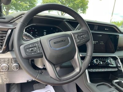 2025 GMC Sierra 2500HD — photo 12 view