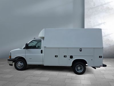 2025 Chevrolet Express Commercial Cutaway - Photo 5