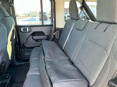 2026 Jeep Wrangler - Photo 12