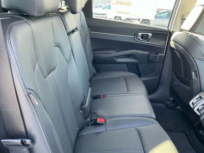 2026 Kia Sorento - Photo 12