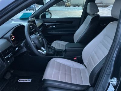 2023 Honda CR-V Hybrid — photo 9 view