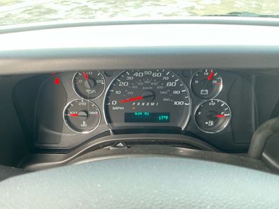 2025 Chevrolet Express Commercial Cutaway - Photo 15