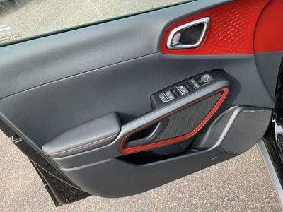 2025 Kia Soul — photo 9 view