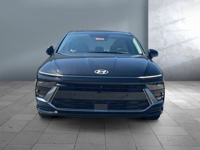 2025 Hyundai Sonata Hybrid — front three-quarter view