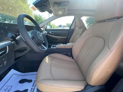 2025 Hyundai Sonata Hybrid — photo 13 view