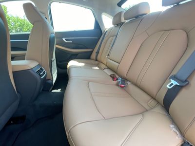 2025 Hyundai Sonata Hybrid — photo 7 view