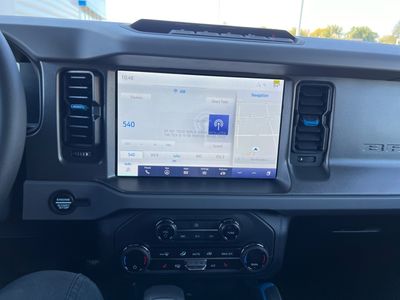 2024 Ford Bronco — photo 11 view