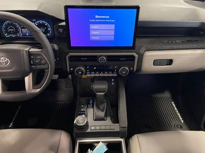 2025 Toyota Tacoma — photo 11 view