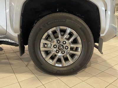 2025 Toyota Tacoma — photo 14 view