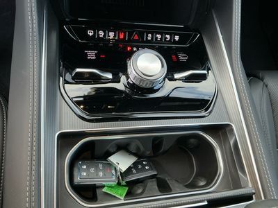 2026 Jeep Grand Wagoneer L - Photo 13