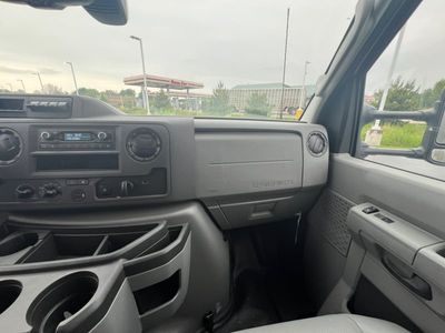 2024 Ford E-Series Cutaway — photo 15 view