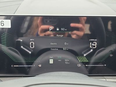 2026 Kia Sportage Plug-In Hybrid — photo 9 view