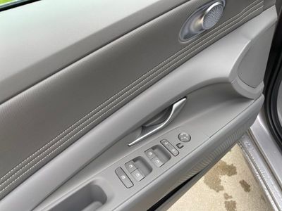 2025 Hyundai Elantra - Photo 6