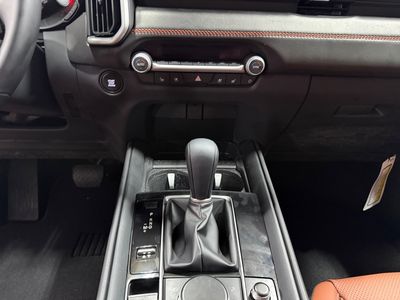2026 Mazda CX-50 — photo 10 view