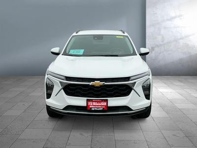 2024 Chevrolet Trax - Photo 2
