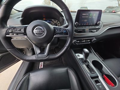 2019 Nissan Altima — photo 15 view