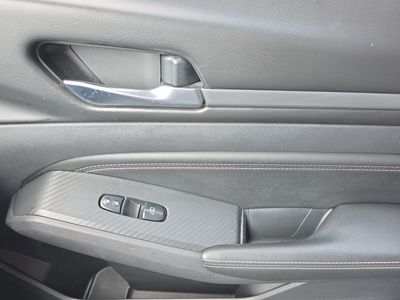 2019 Nissan Altima — photo 10 view