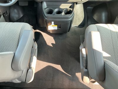 2025 Chevrolet Express Passenger - Photo 11