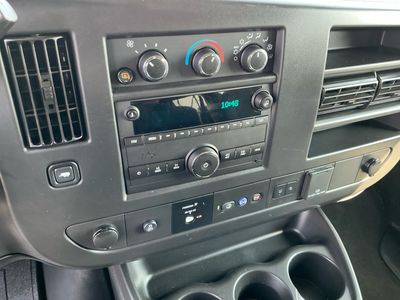 2025 Chevrolet Express Passenger - Photo 14